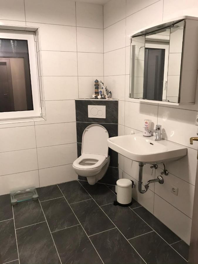 Gemutliche 3-Zimmer Wohnung Saal an der Donau Esterno foto